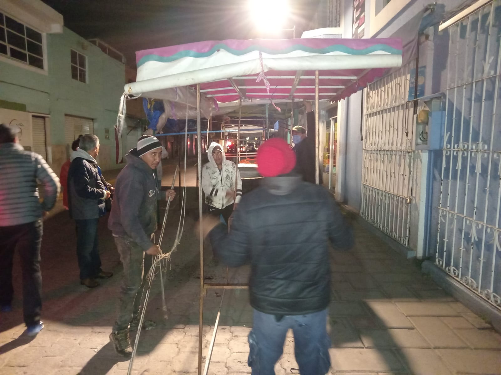 Regula Ayuntamiento de Tlaxcala comercio ambulante de las Calles Zitlapopócatl y Guillermo Barroso